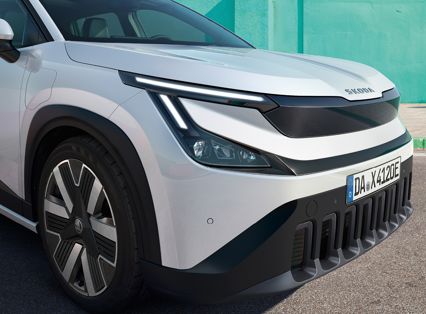In dem Bild ist die Front des Skoda Epiqs zu sehen