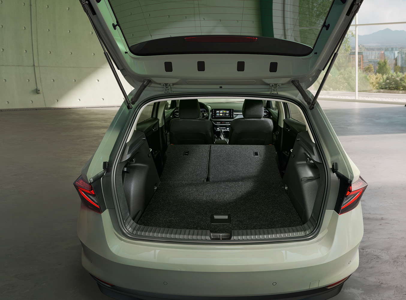 Auf dem Bild ist der Kofferraum des Skoda Fabia zu sehen