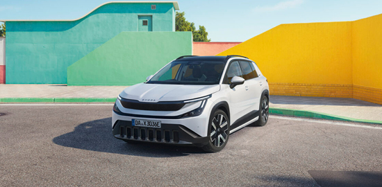 Skoda Epiq dynamisch in Kurvenfahrt